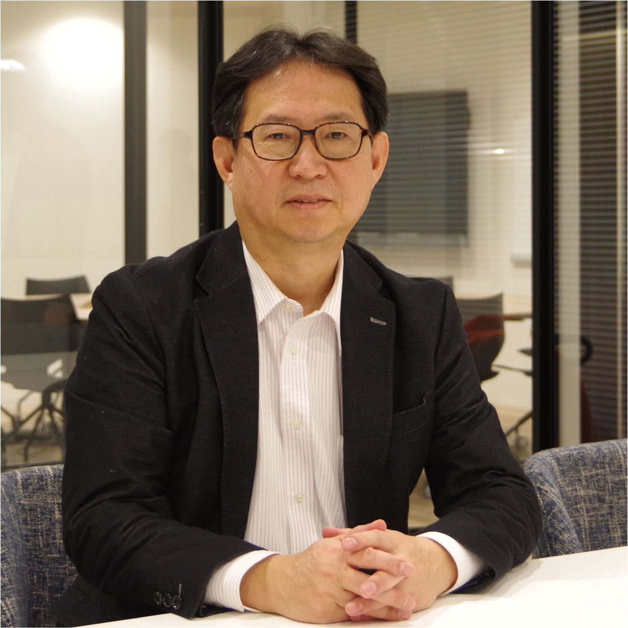岩本先生@4x